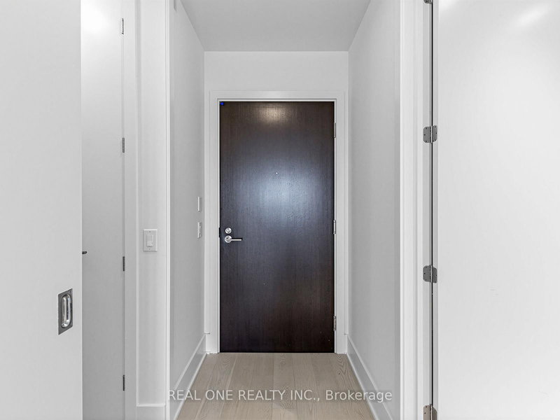 5703 - 11 Yorkville Ave, Toronto, M4W 0B7 | Image 3