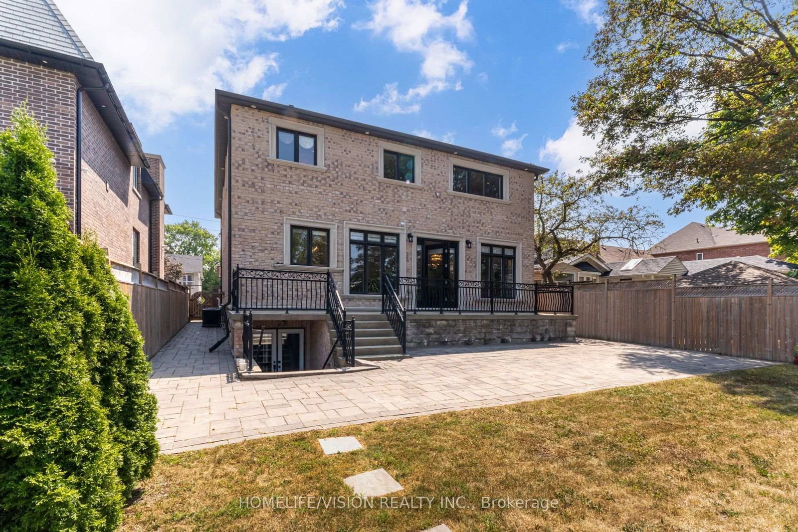 28 Moore Park Avenue - Photo 18