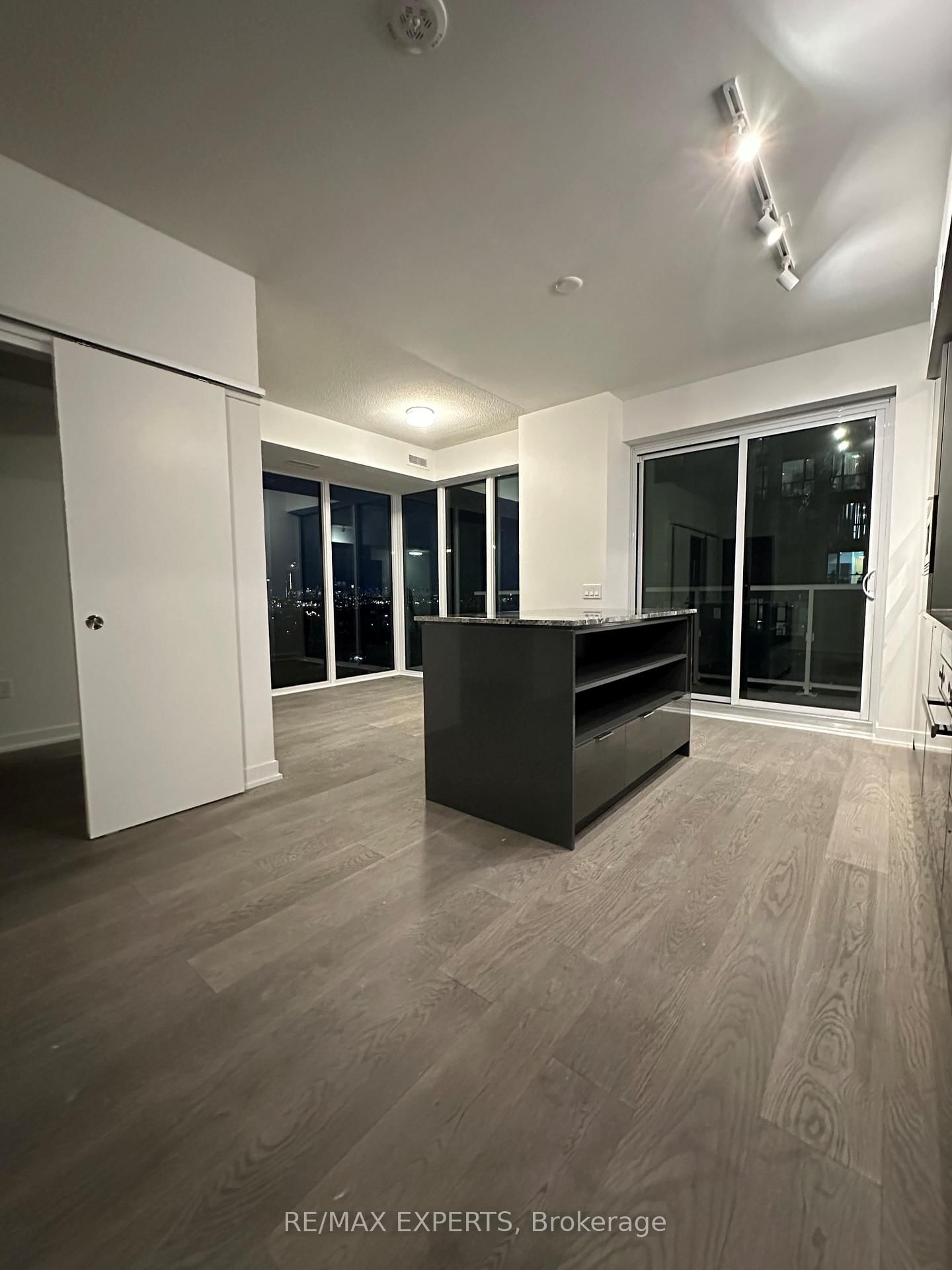 50 O'Neill Road, Unit 911 - Photo 12