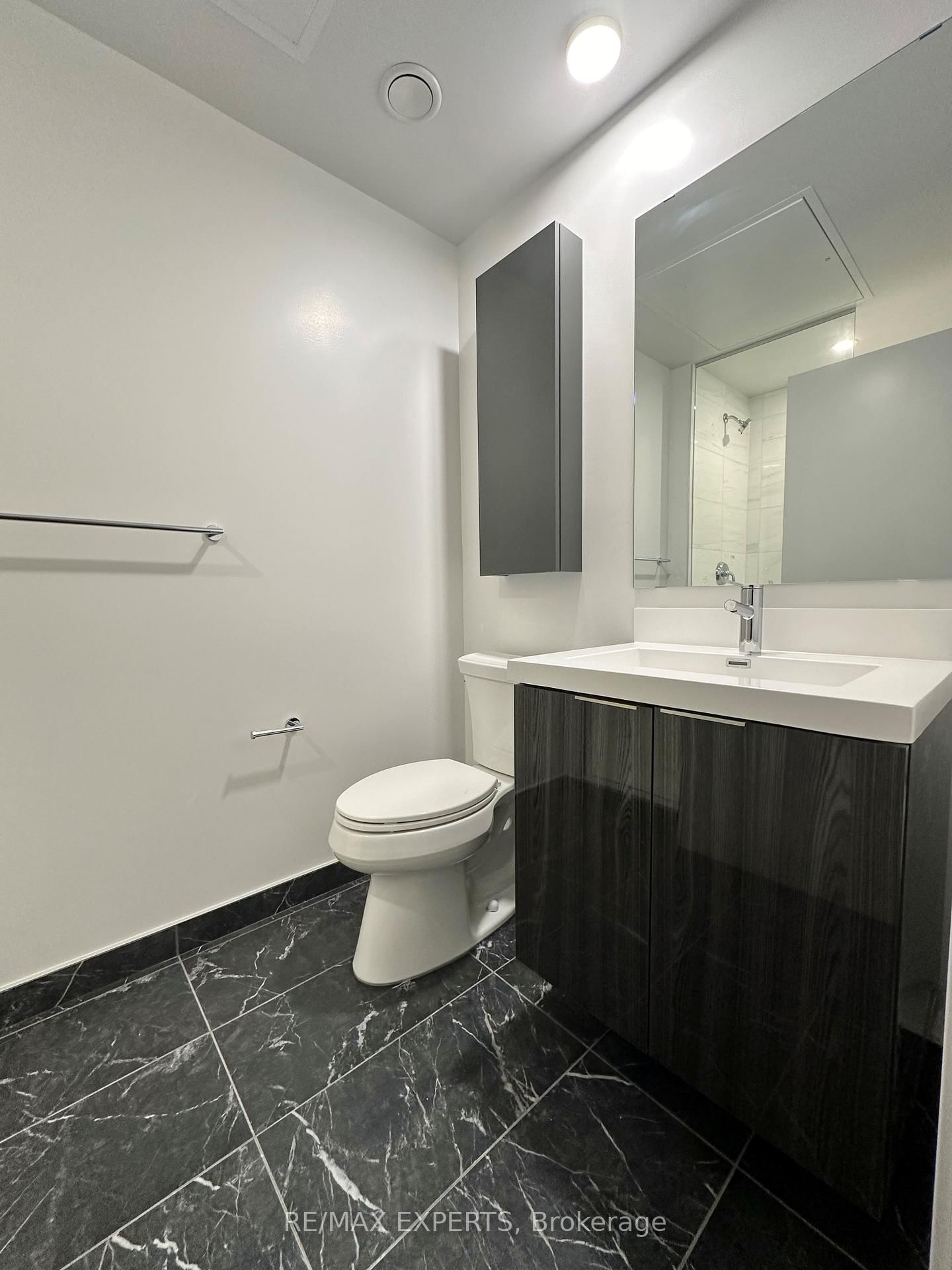 50 O'Neill Road, Unit 911 - Photo 8