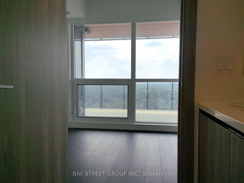 2702 - 27 Mcmahon Dr S, Toronto, L3R 9Y7 | Image 2