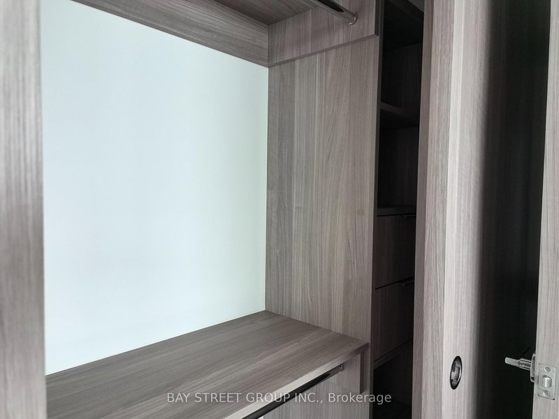 2702 - 27 Mcmahon Dr S, Toronto, L3R 9Y7 | Image 3