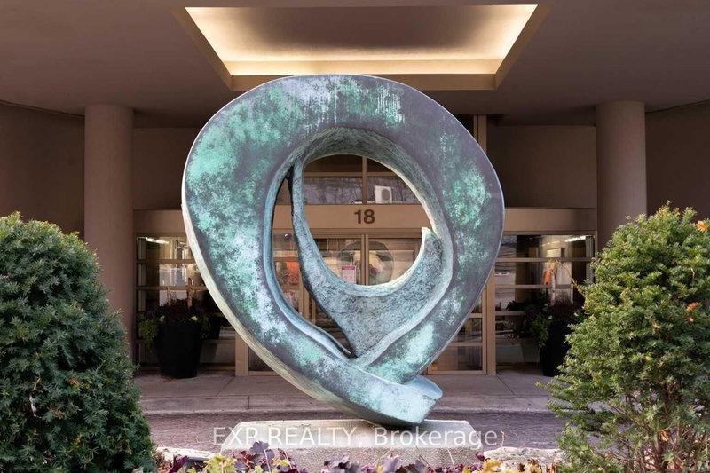 608 - 18 Lower Village Gate, Toronto, M5P 3M1 | Image 2