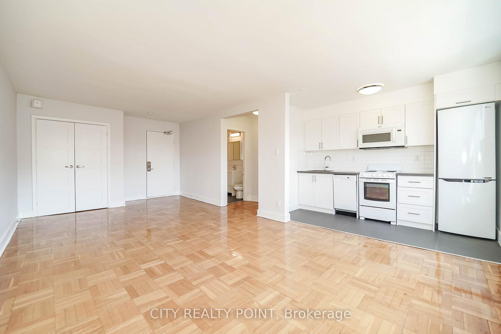 1545 Bathurst Street, Unit 404 - Photo 4