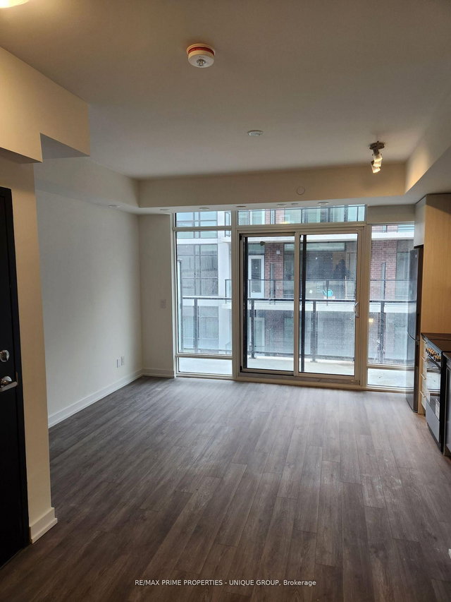 29 - 861 Sheppard Avenue W