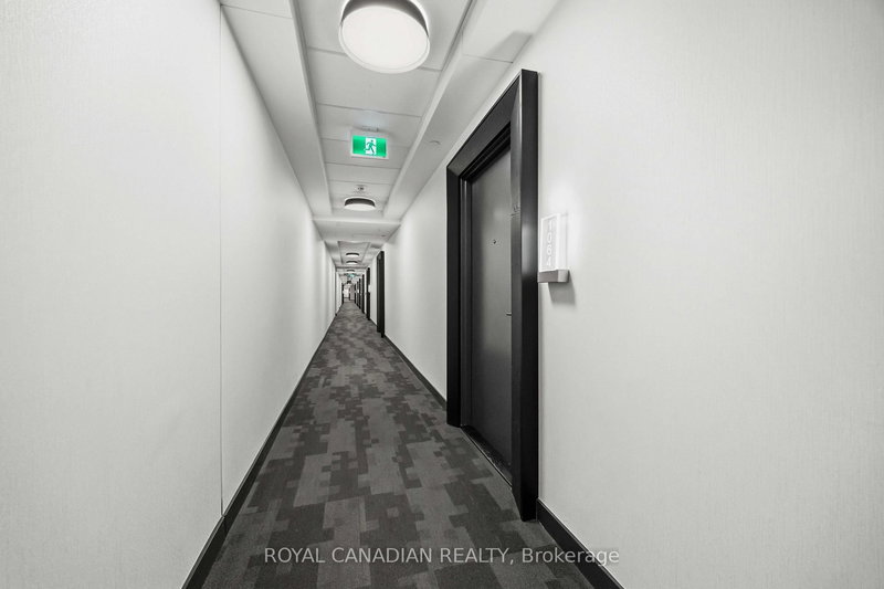 1064 - 135 Lower Sherbourne St, Toronto, M5A 1Y4 | Image 2