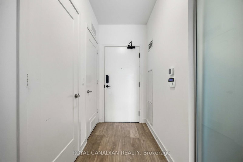 1064 - 135 Lower Sherbourne St, Toronto, M5A 1Y4 | Image 3