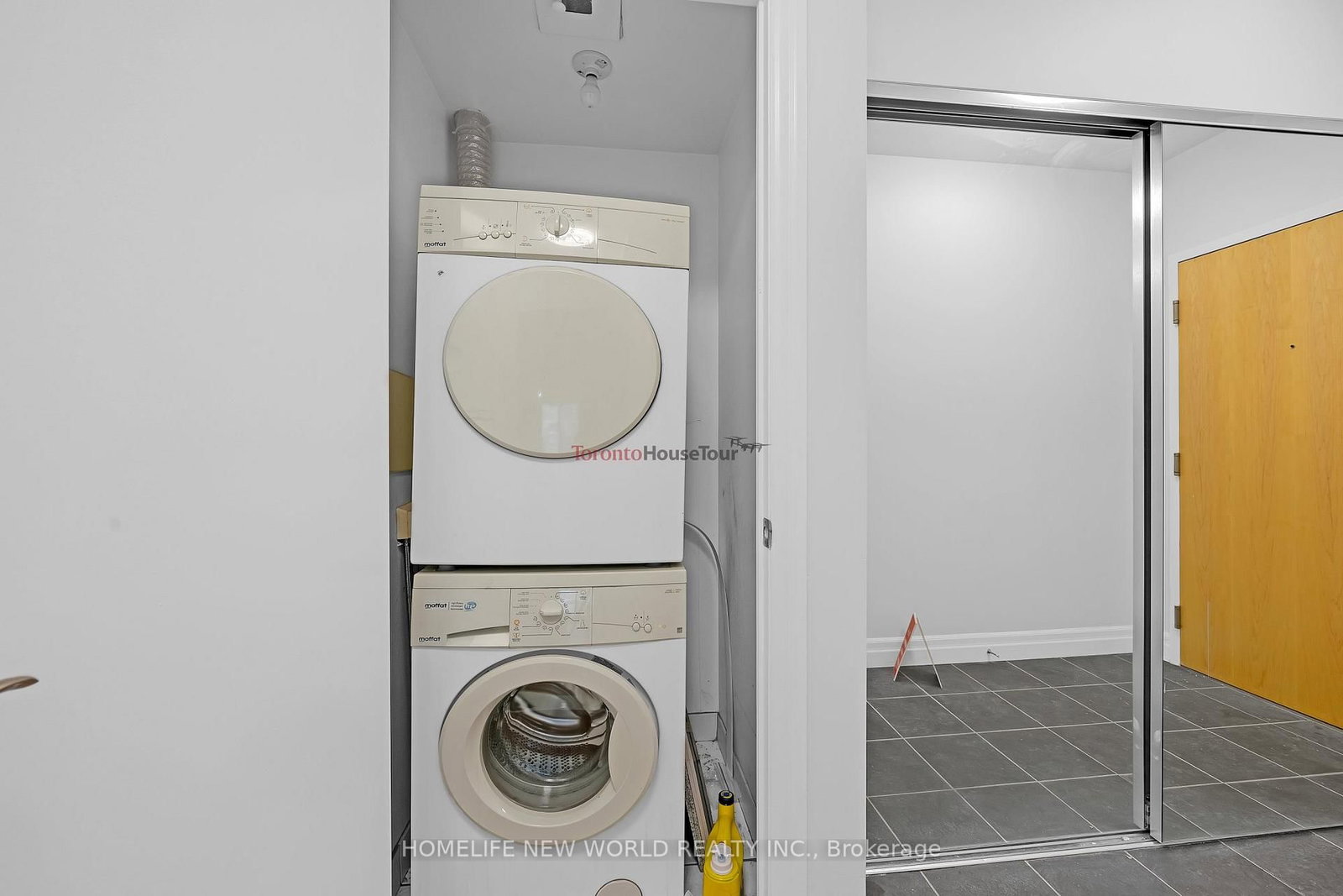 8 Scollard Street, Unit 509 - Photo 12