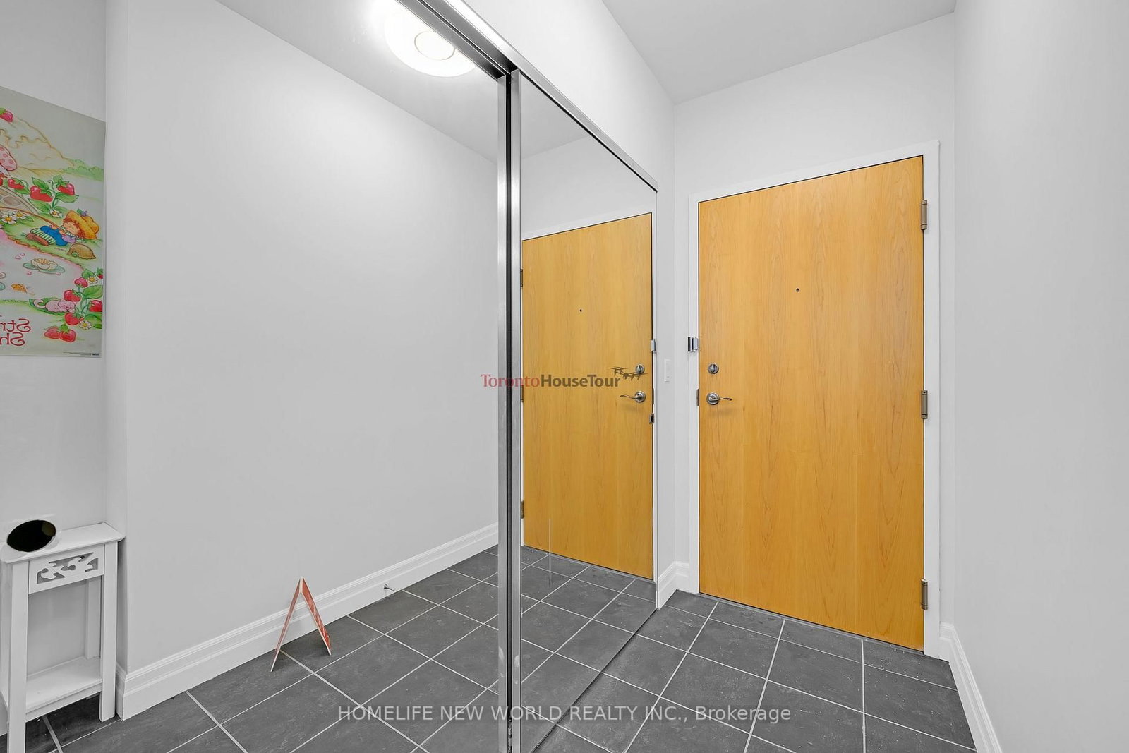 8 Scollard Street, Unit 509 - Photo 4