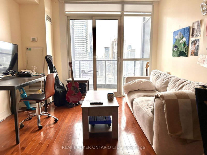 3202 - 21 Carlton St, Toronto, M5B 1L3 | Image 2