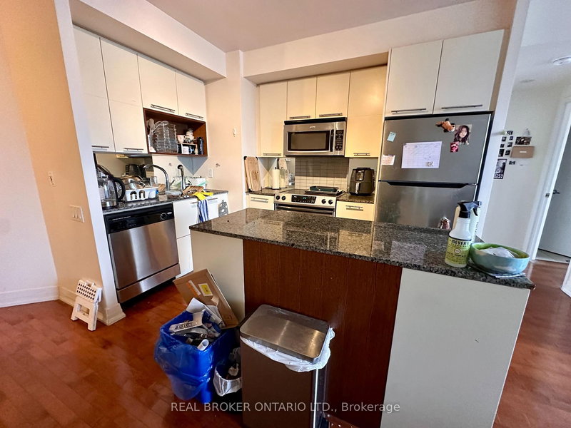 3202 - 21 Carlton St, Toronto, M5B 1L3 | Image 3