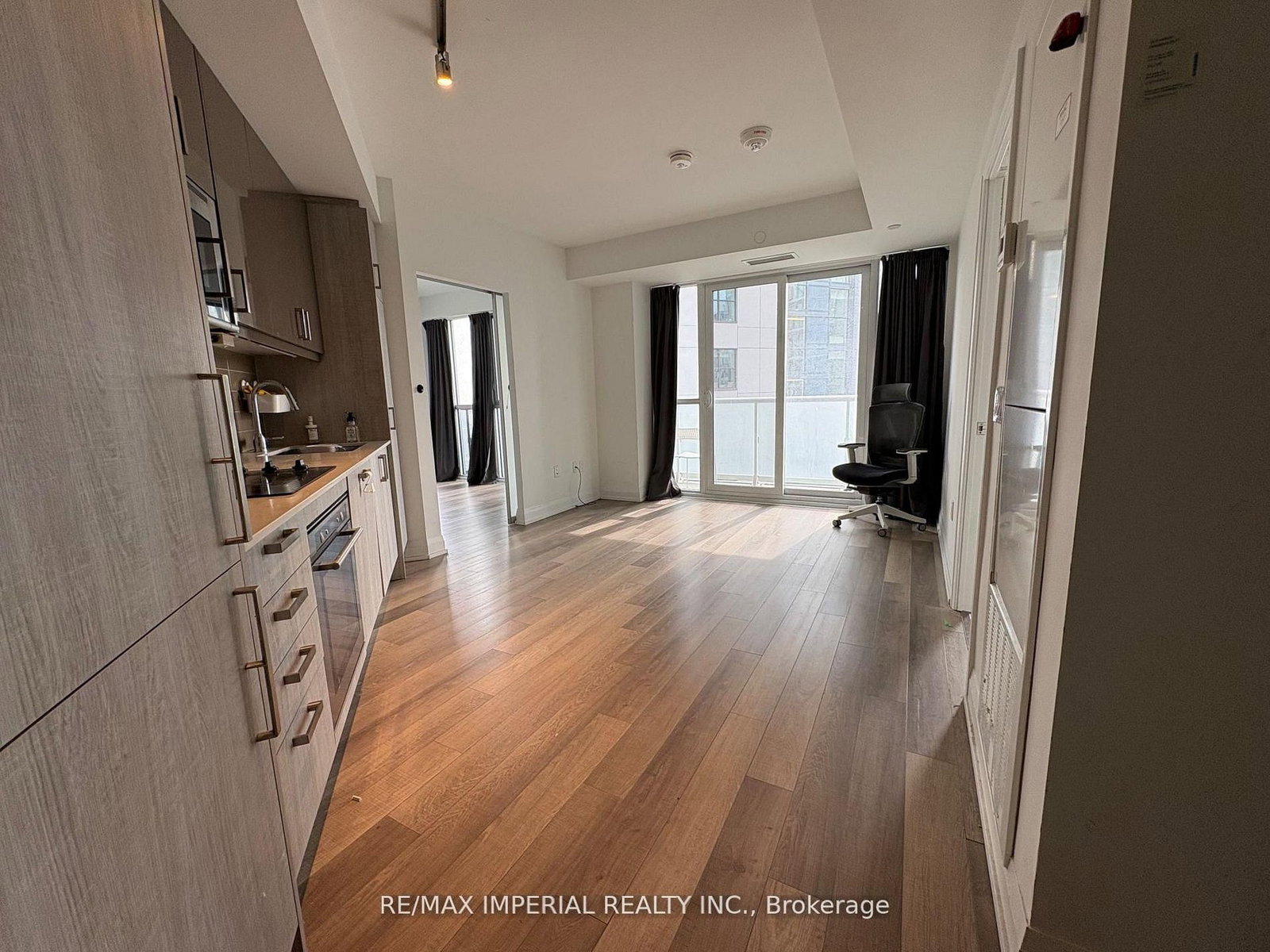 77 Mutual Street, Unit 2002 - Photo 4