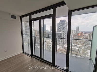 3101-11 Wellesley Street West, Toronto, Ontario image-0-1