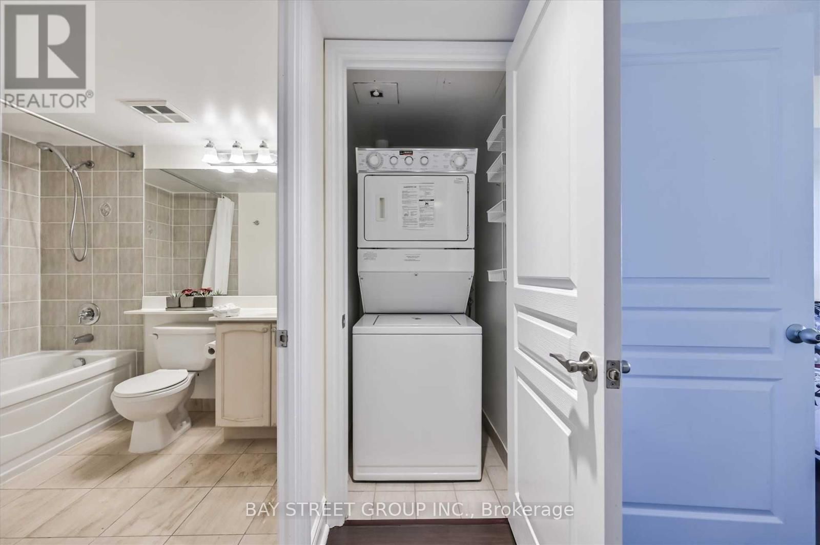 15 Northtown Way, Unit 2321 - Photo 9