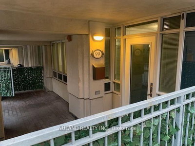 99 Sloping Sky Mews, Toronto, Ontario image-0-3