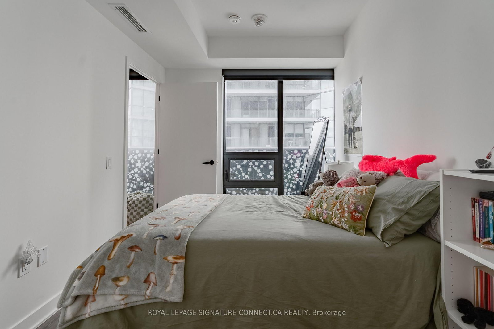 55 Charles Street E, Unit 3408 - Photo 11