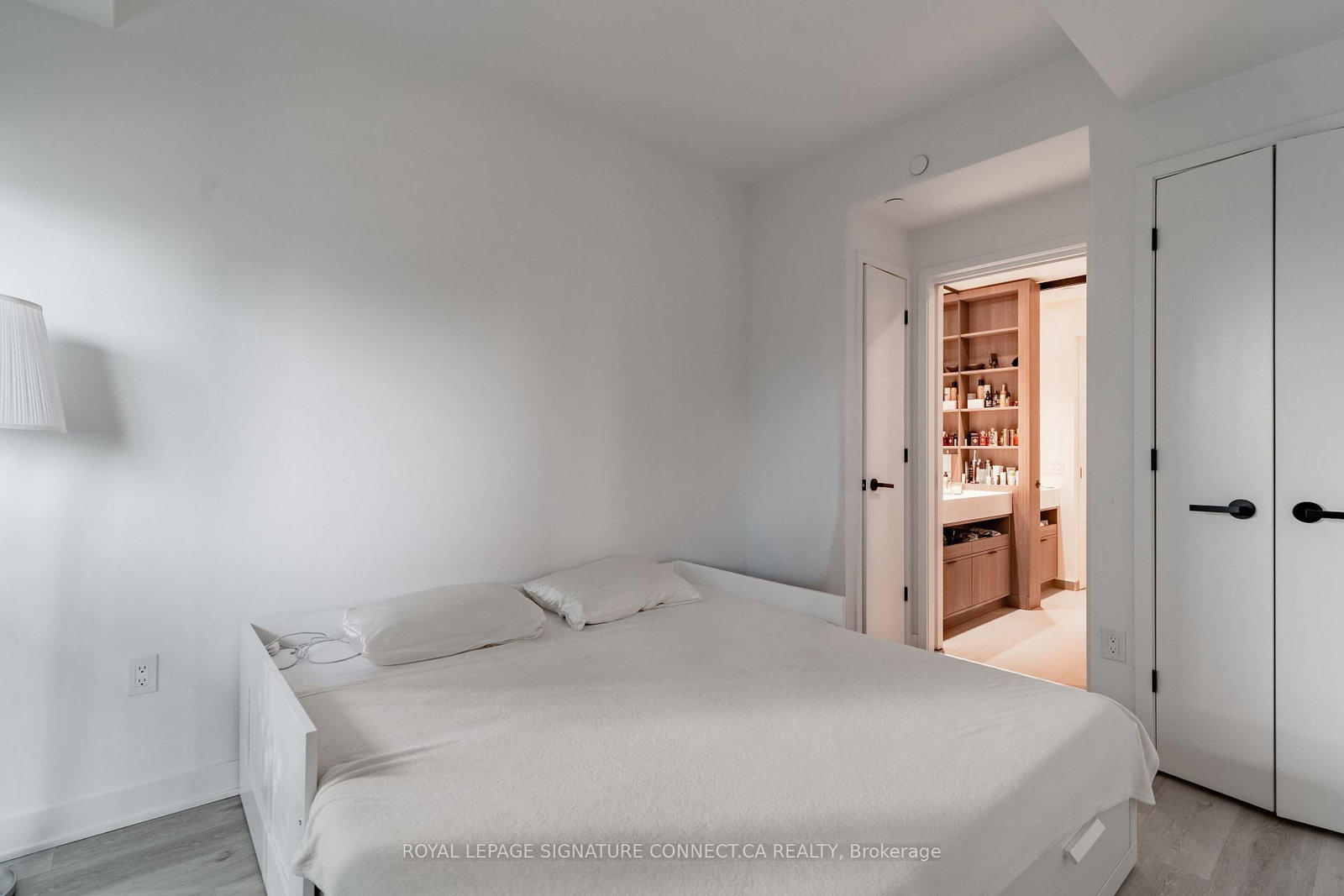 55 Charles Street E, Unit 2508 - Photo 9