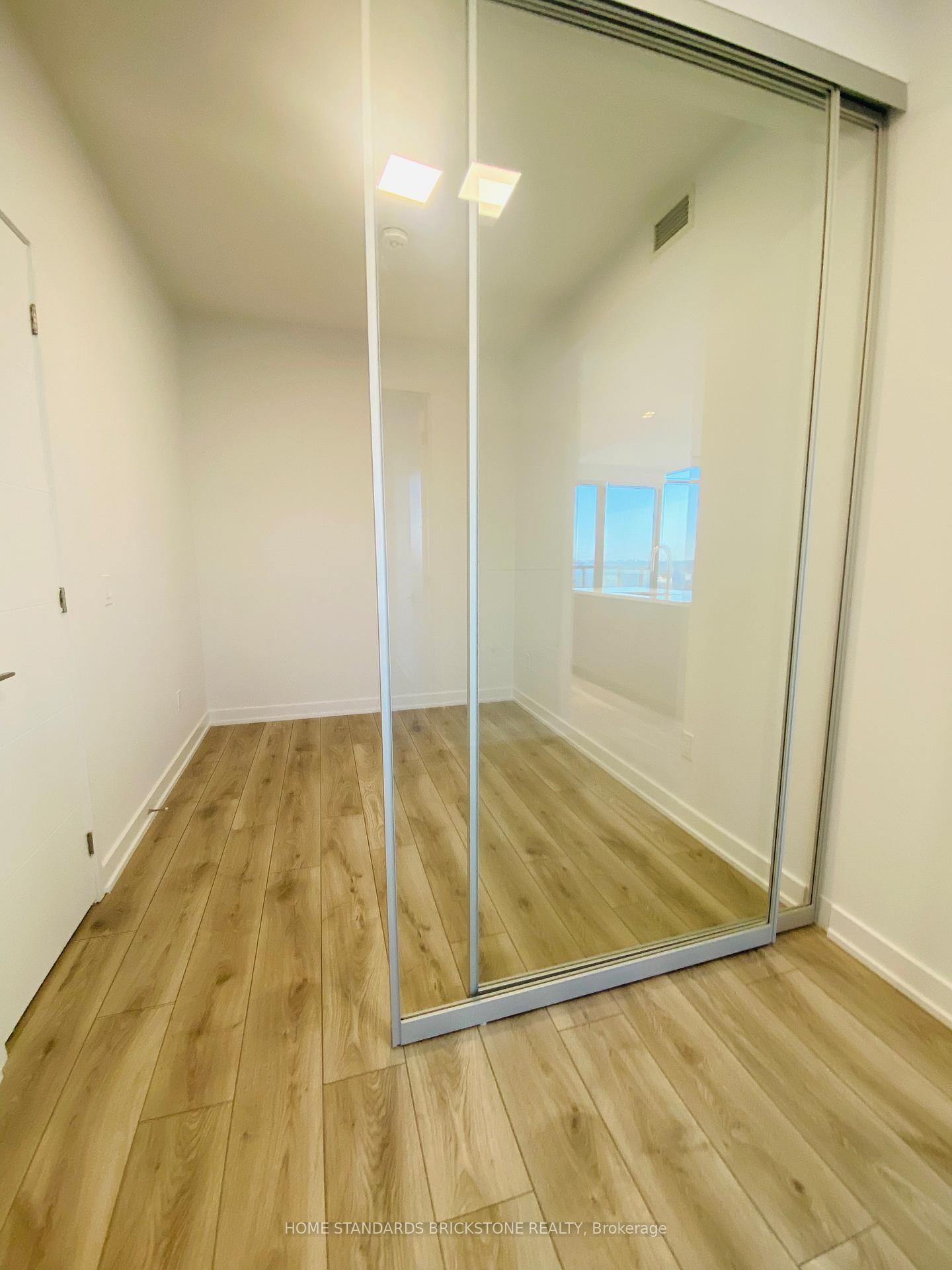 29 Green Trail Court W, Unit 2801 - Photo 11