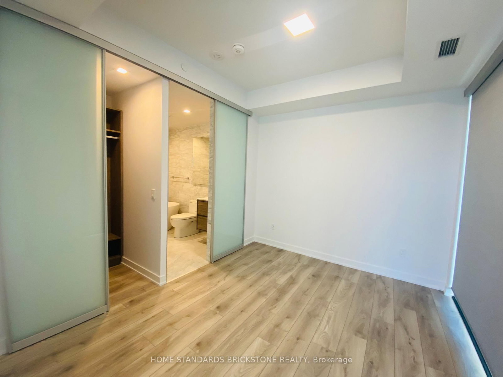 29 Green Trail Court W, Unit 2801 - Photo 8