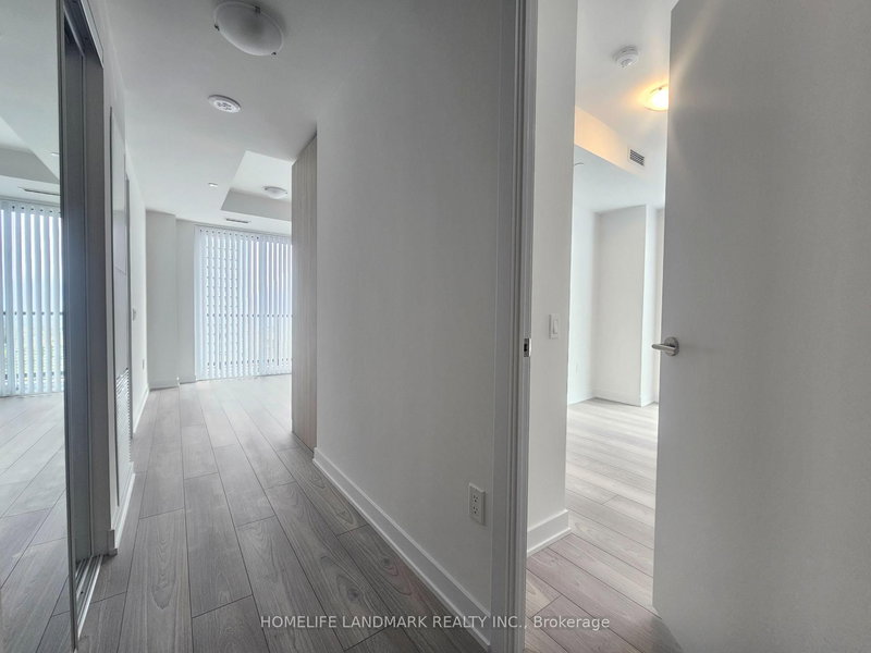 2715 - 5858 Yonge St, Toronto, M2M 0C6 | Image 2