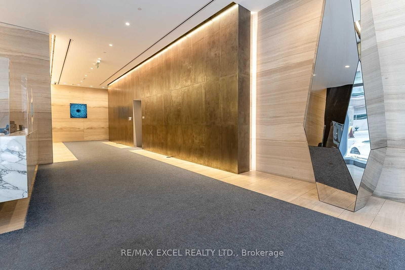 1802 - 7 Grenville St, Toronto, M4Y 0E9 | Image 3