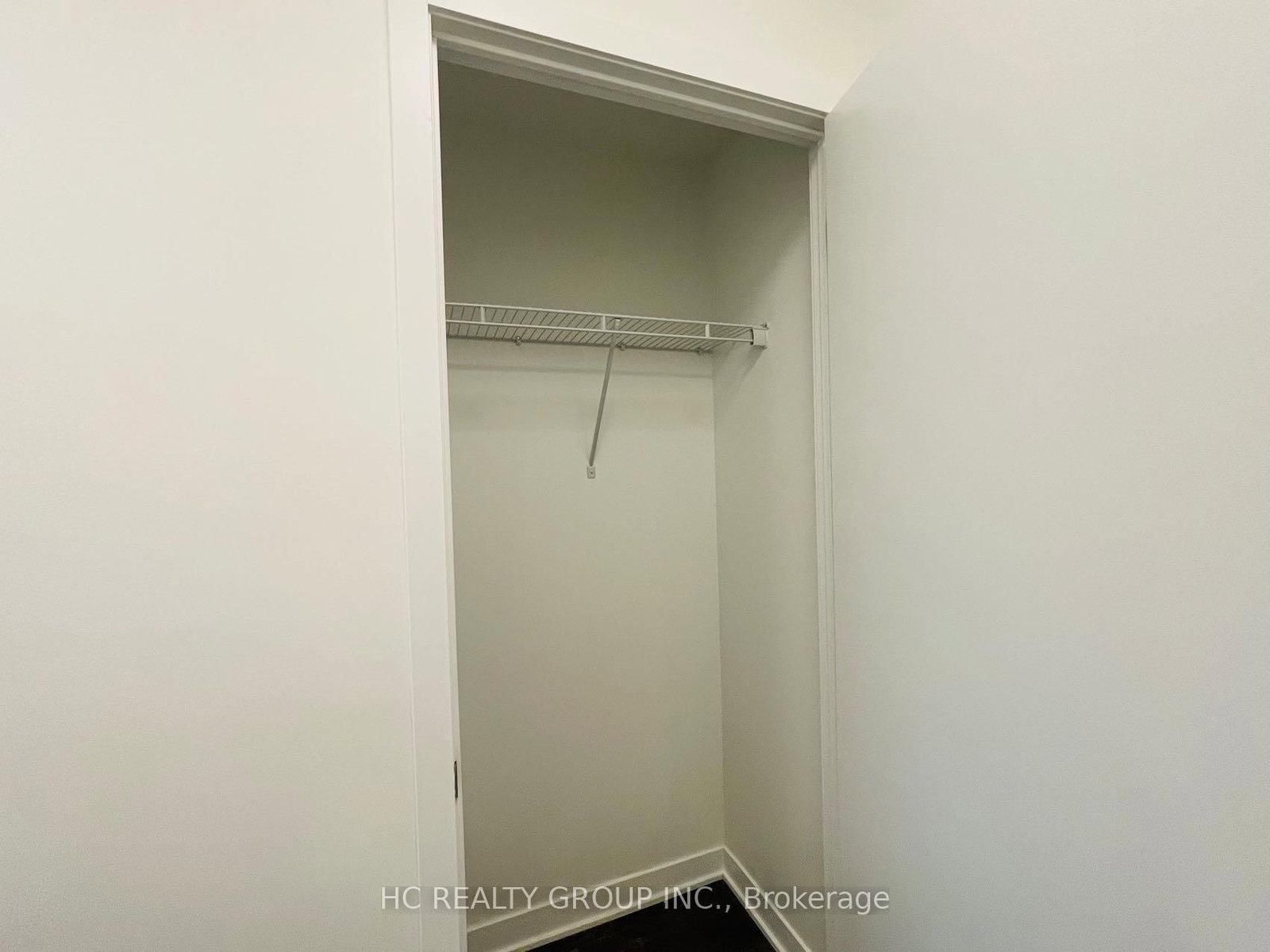 185 Alberta Avenue, Unit 708 - Photo 4