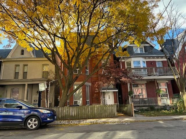 home for lease on 302-31 D'Arcy Street