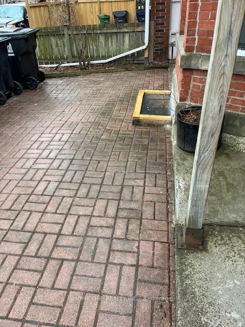 302 - 31 D'Arcy Street