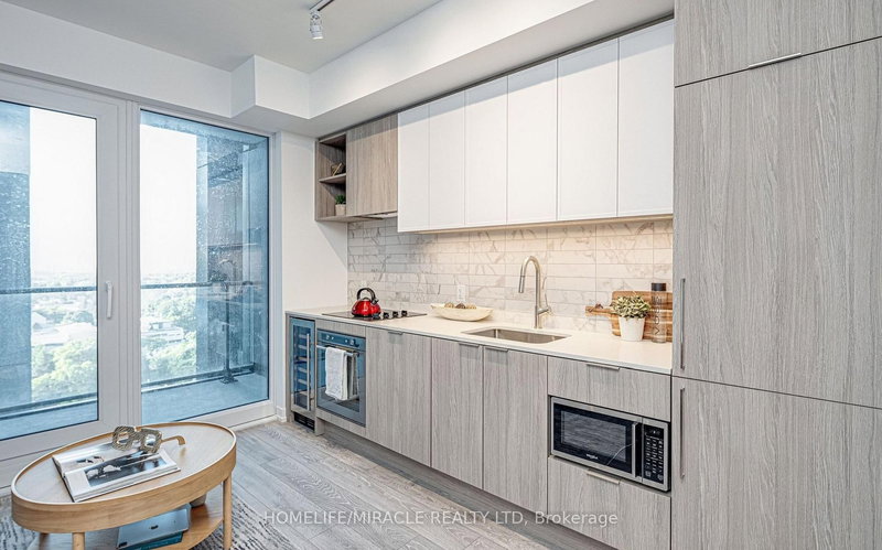 1801 - 2020 Bathurst St, Toronto, M5P 0A6 | Image 3
