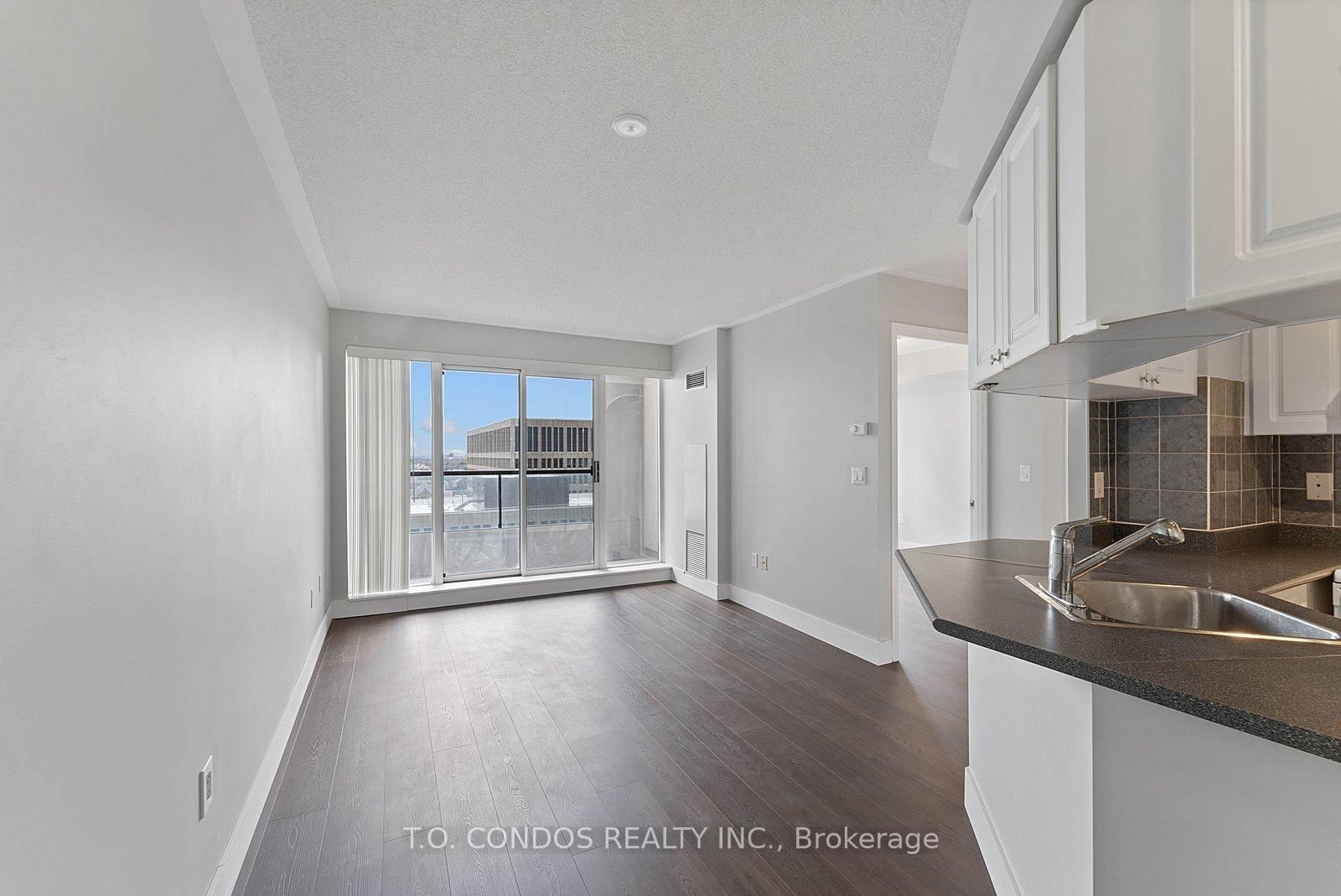 909 Bay Street, Unit 2002 - Photo 10