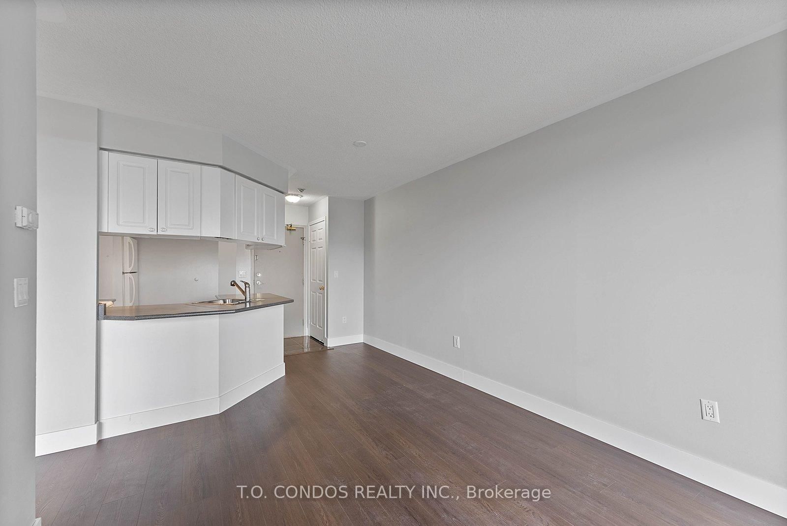 909 Bay Street, Unit 2002 - Photo 16