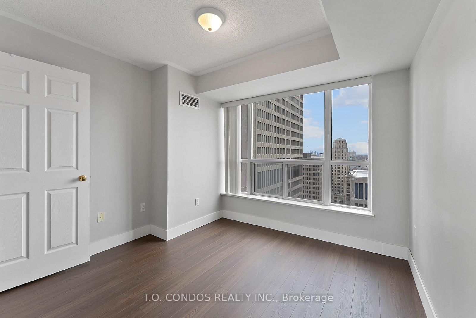 909 Bay Street, Unit 2002 - Photo 18
