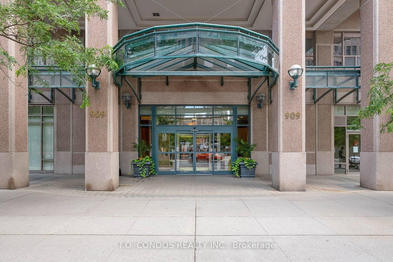 2002 - 909 Bay St, Toronto, M5S 3G2 | Image 3