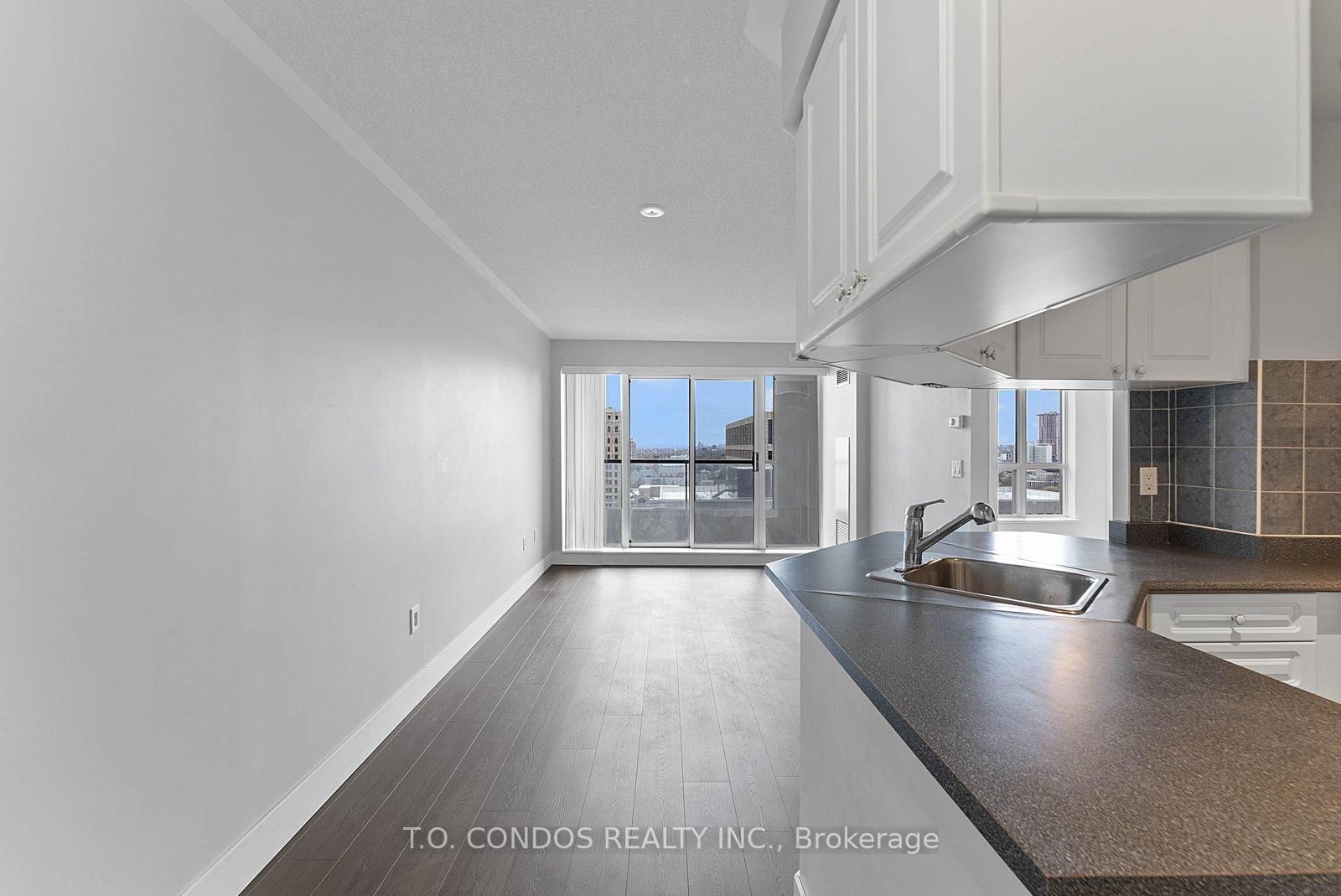 909 Bay Street, Unit 2002 - Photo 5