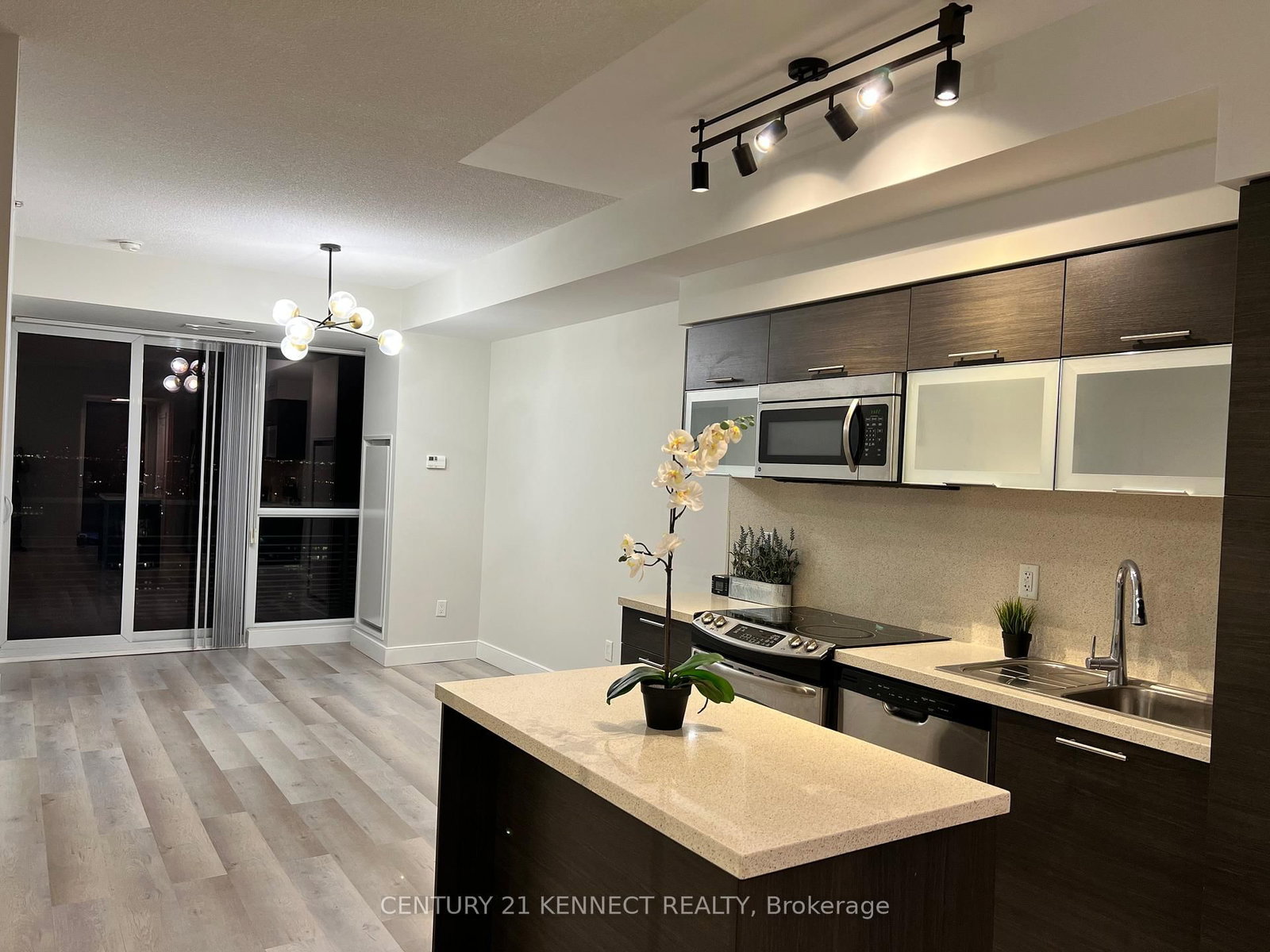 386 Yonge Street, Unit 4213 - Photo 13