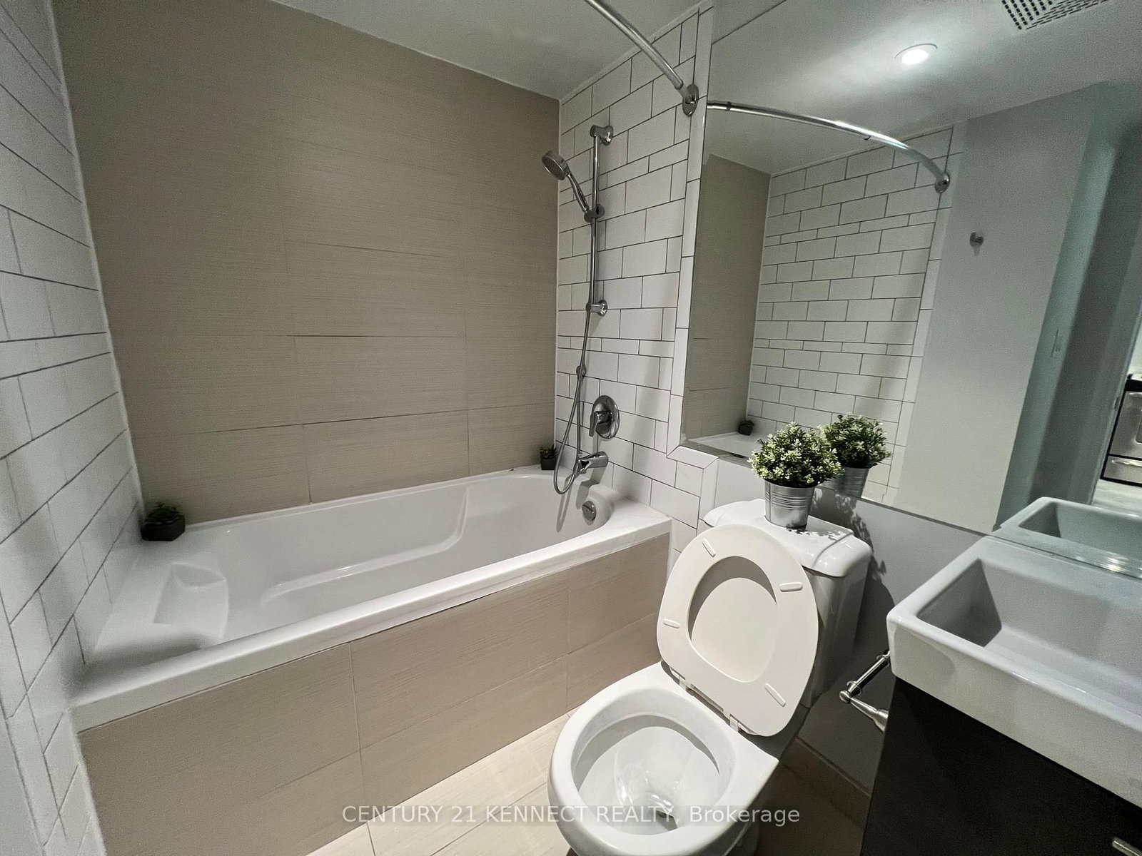 386 Yonge Street, Unit 4213 - Photo 33