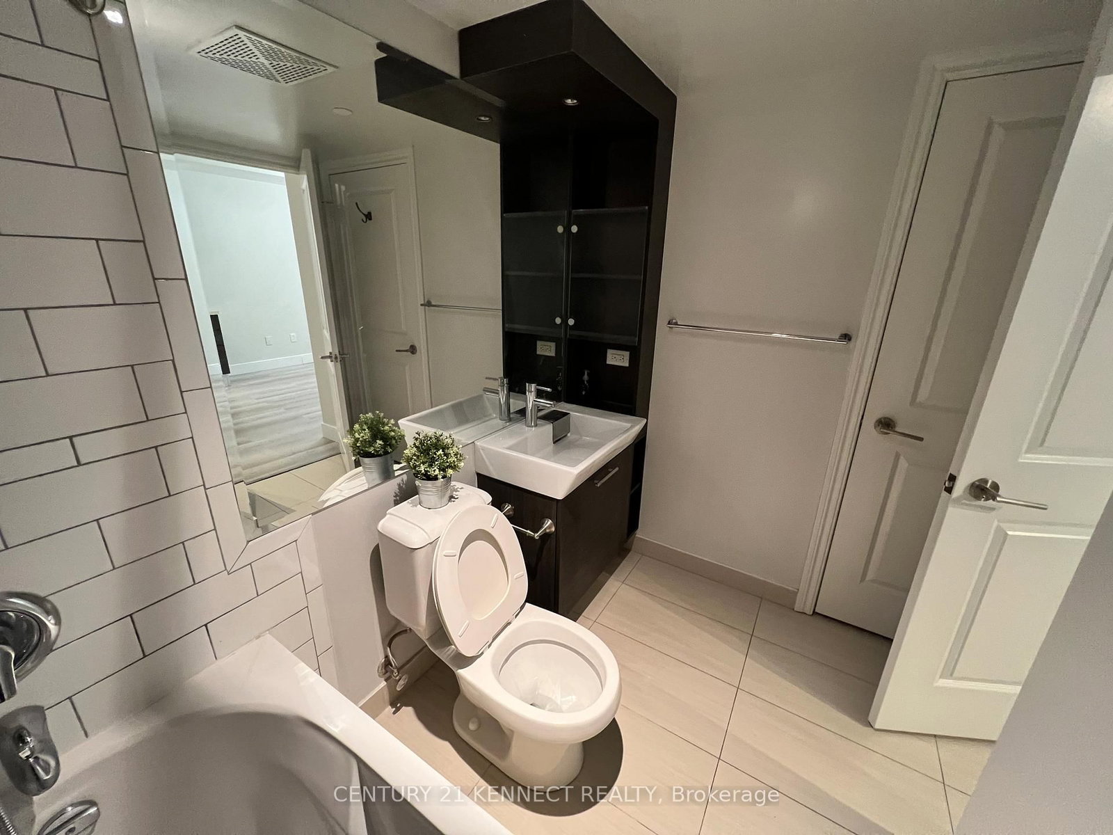 386 Yonge Street, Unit 4213 - Photo 34