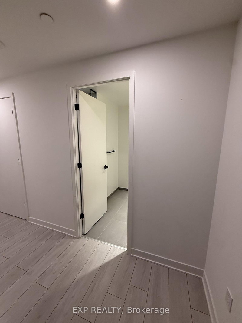 1503 - 55 Charles St E, Toronto, M4Y 0J1 | Image 3