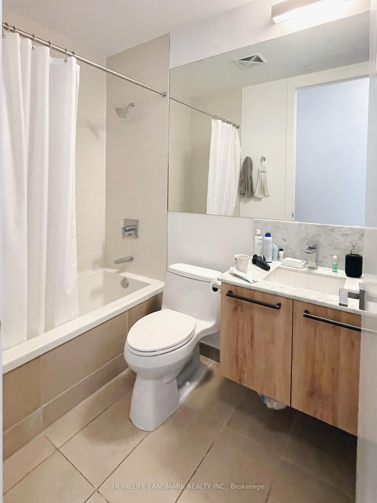 28 Wellesley Street E, Unit LPH3602 - Photo 22