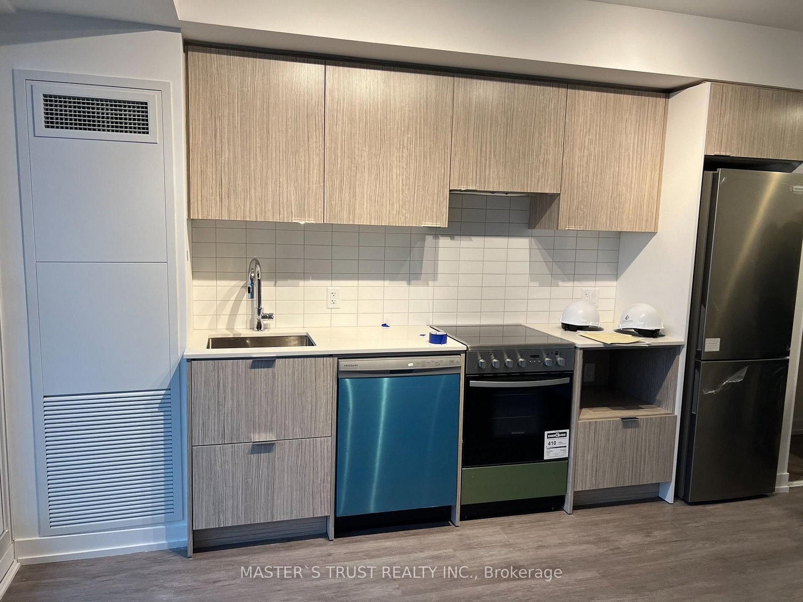 395 Bloor Street E, Unit 9 - Photo 5