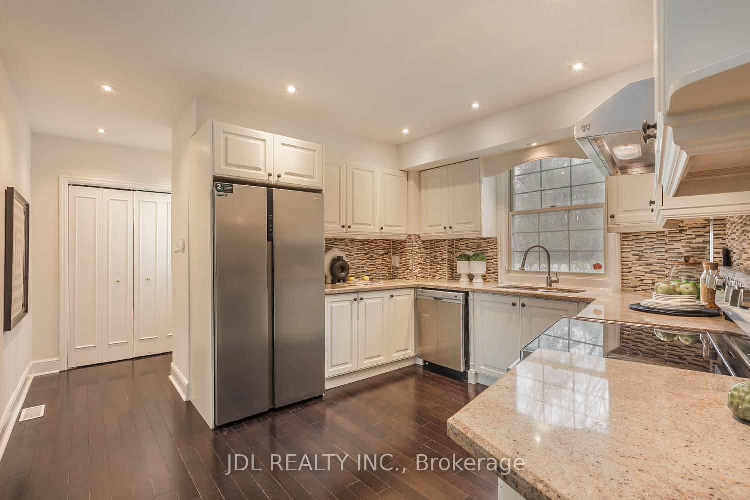 6 Farmingdale Road - Photo 10