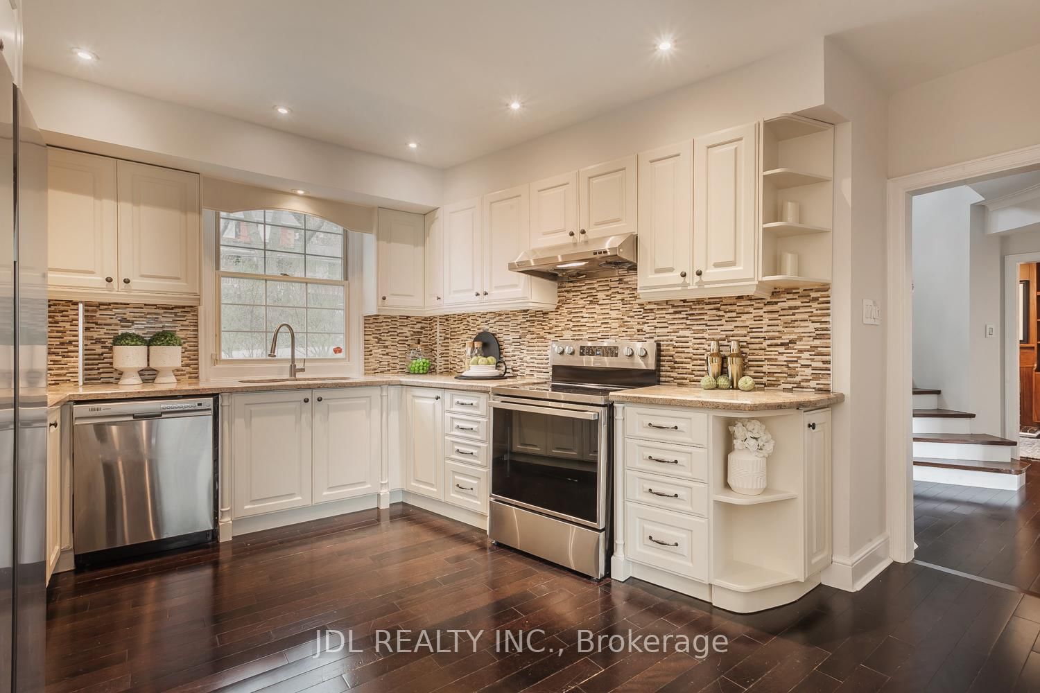 6 Farmingdale Road - Photo 11