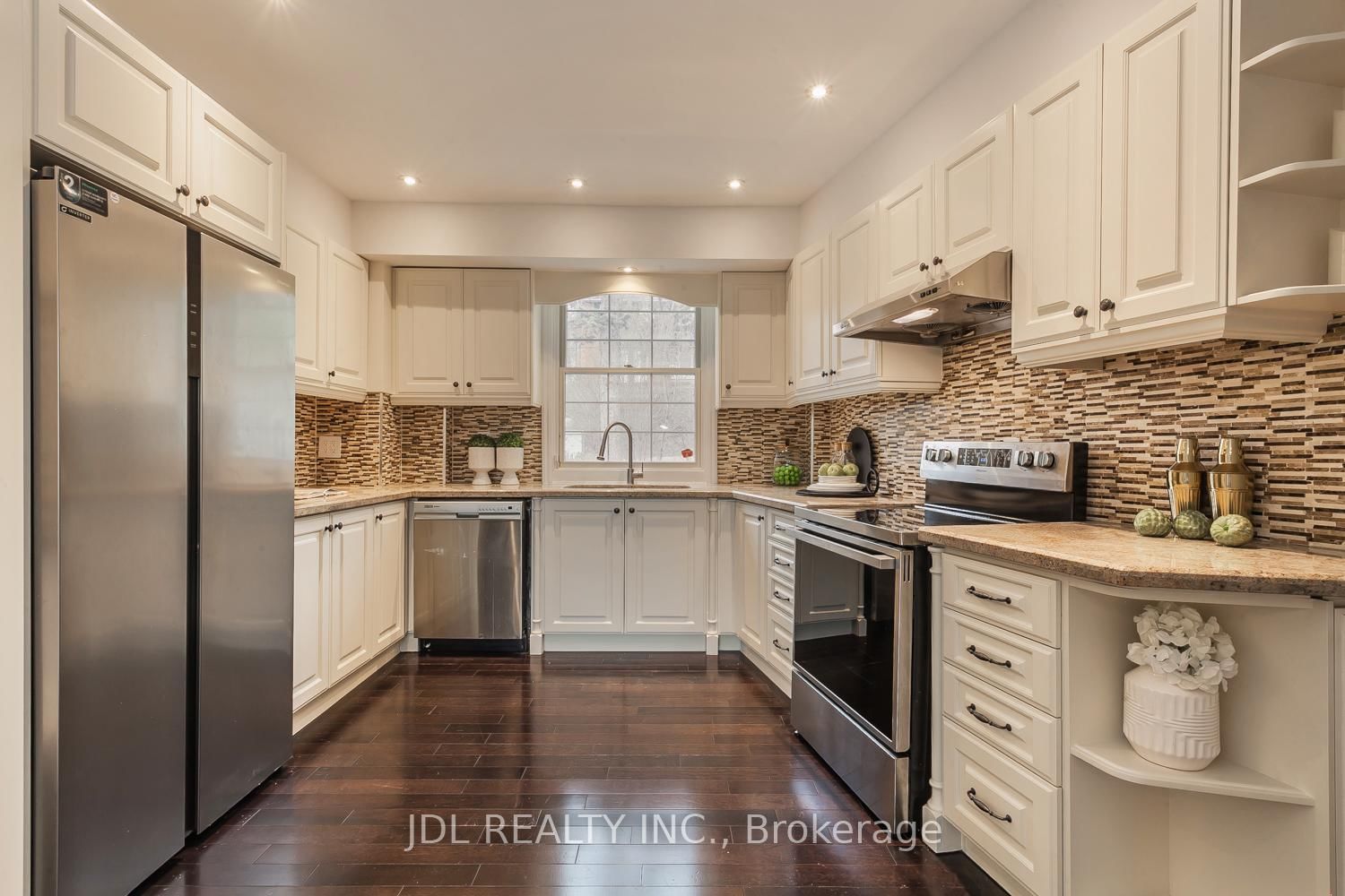 6 Farmingdale Road - Photo 9