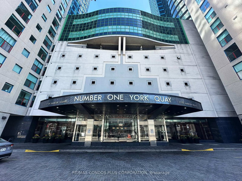 3005 - 77 Harbour Sq, Toronto, M5J 2S2 | Image 3