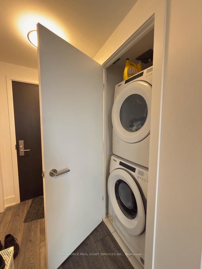 2904 - 403 Church St, Toronto, M4Y 0C9 | Image 2