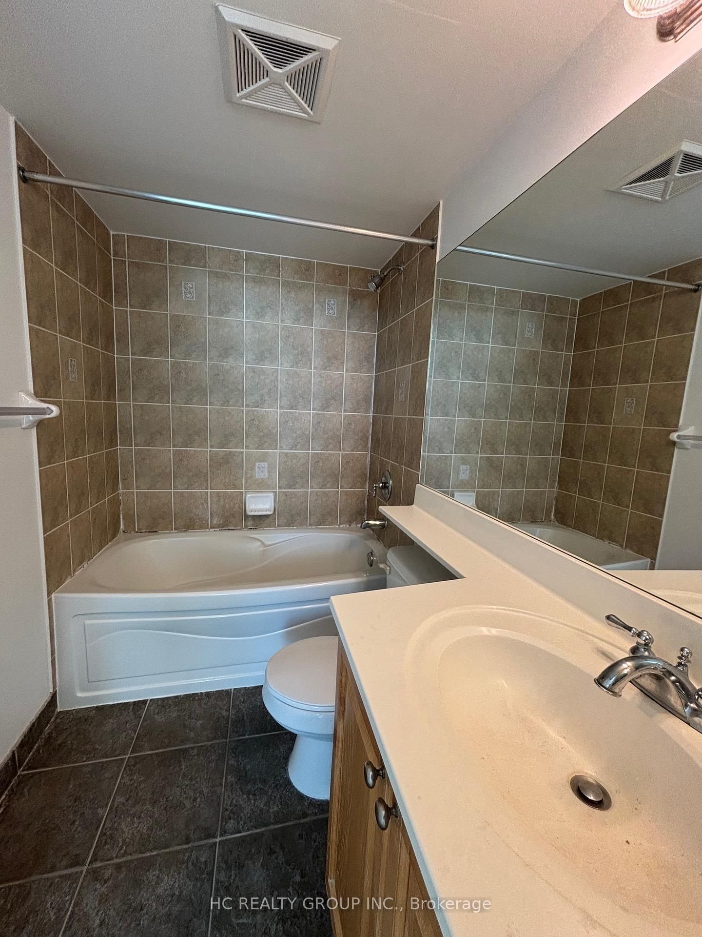 15 Greenview Avenue, Unit 1006 - Photo 10