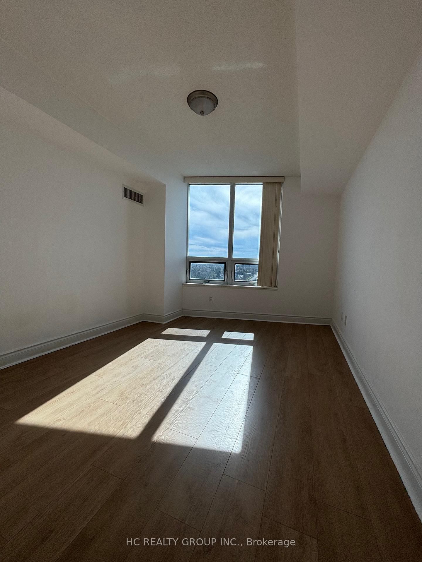 15 Greenview Avenue, Unit 1006 - Photo 11