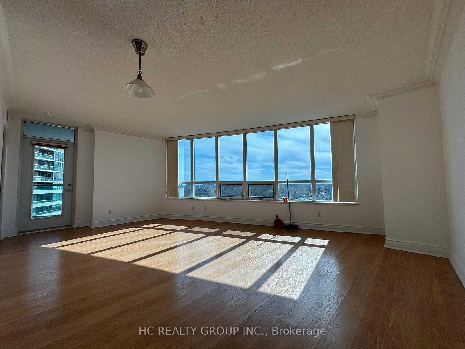 15 Greenview Avenue, Unit 1006 - Photo 7