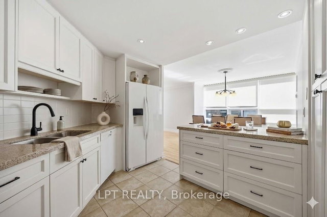 1806 - 131 Beecroft Road