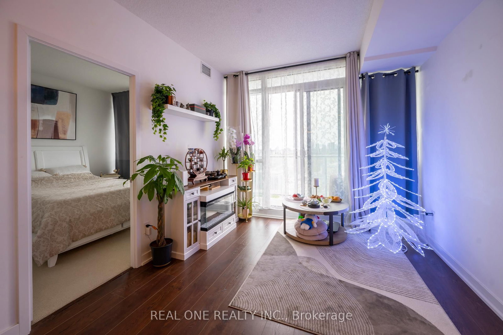 121 Mcmahon Drive, Unit 2802 - Photo 3